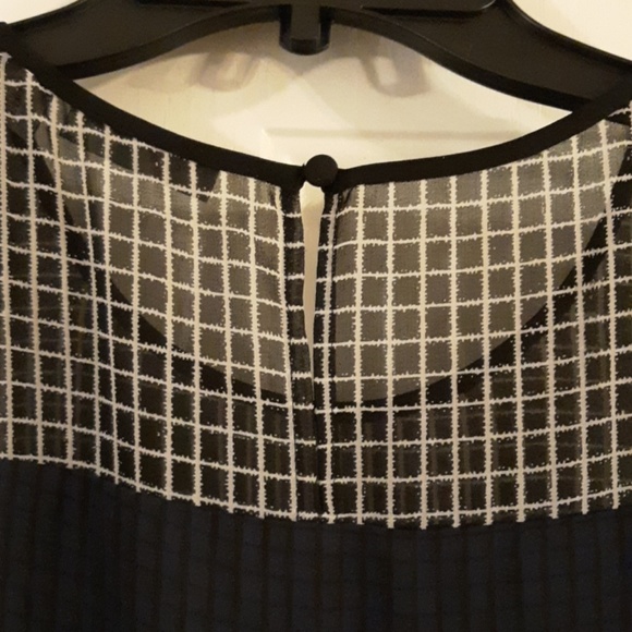 Halogen Women's Black, White & Blue Dress. - Picture 7 of 8